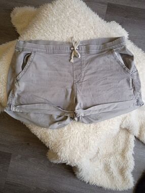 Signature By levi Strauss & Co Light Gray Stretch Shorts